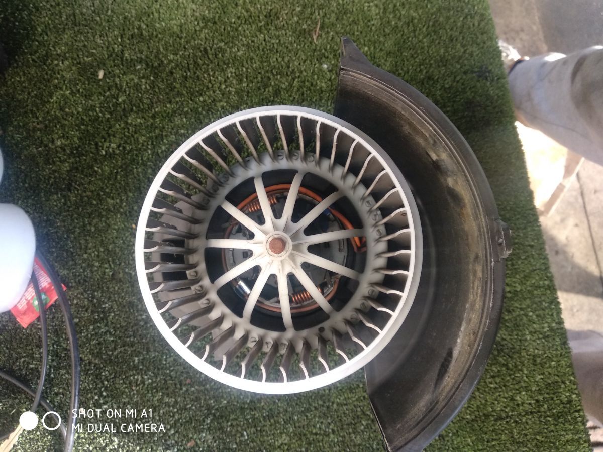 Моторчик пічки Volkswagen Touareg I (2002-2010) 7L0820021L