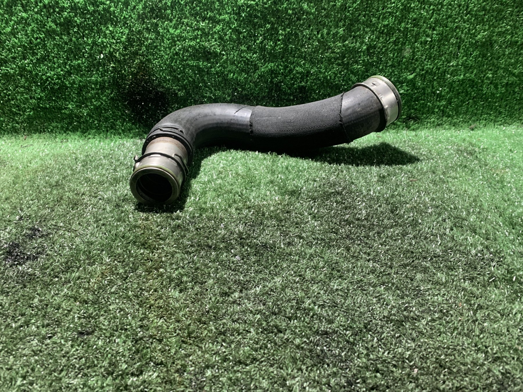 Патрубок інтеркулера Volkswagen Touareg I (2002-2010) 7L6145822B