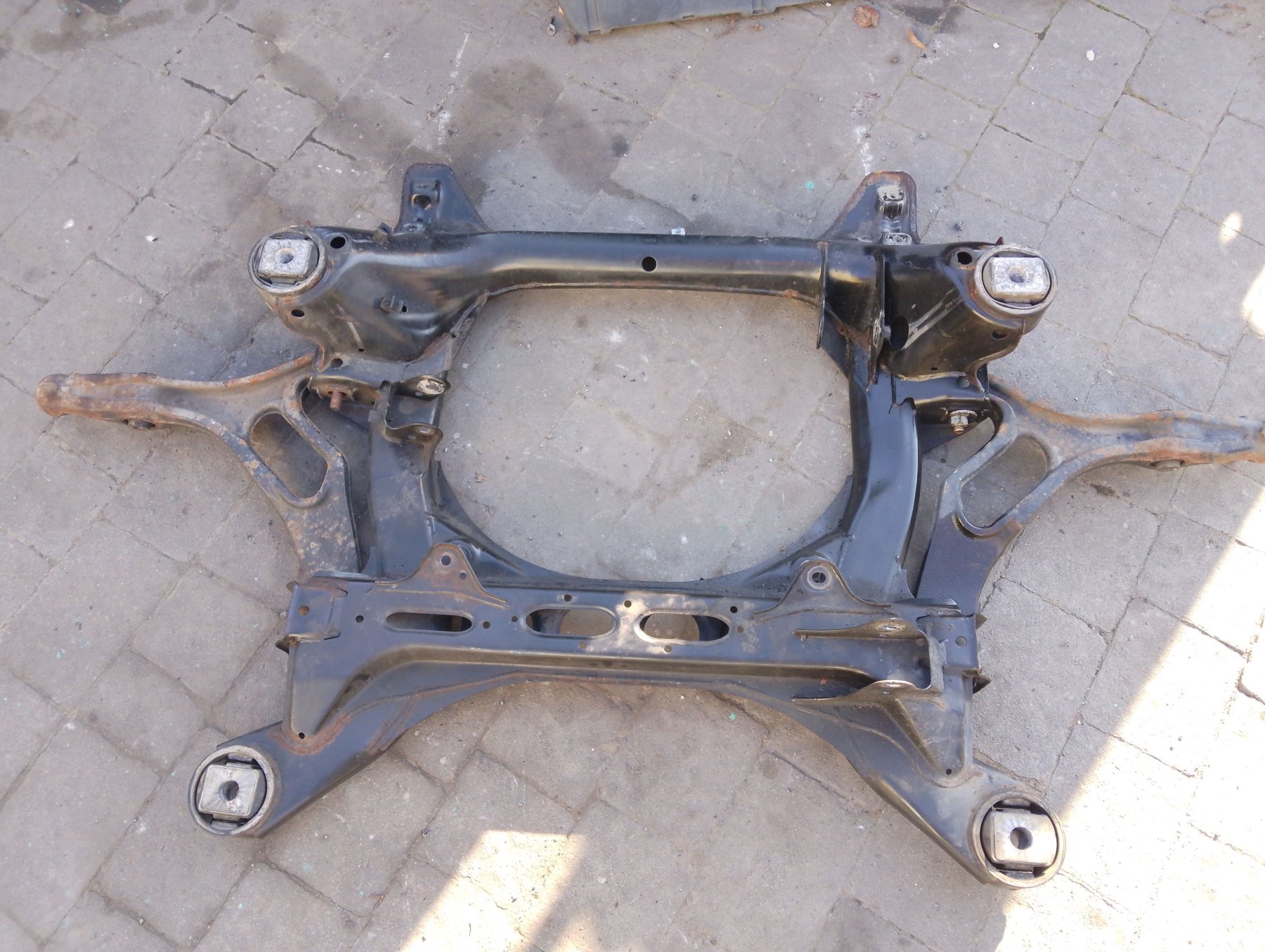 Підрамник передній в зборі Volkswagen Touareg I (2002-2010) 7L0499030H