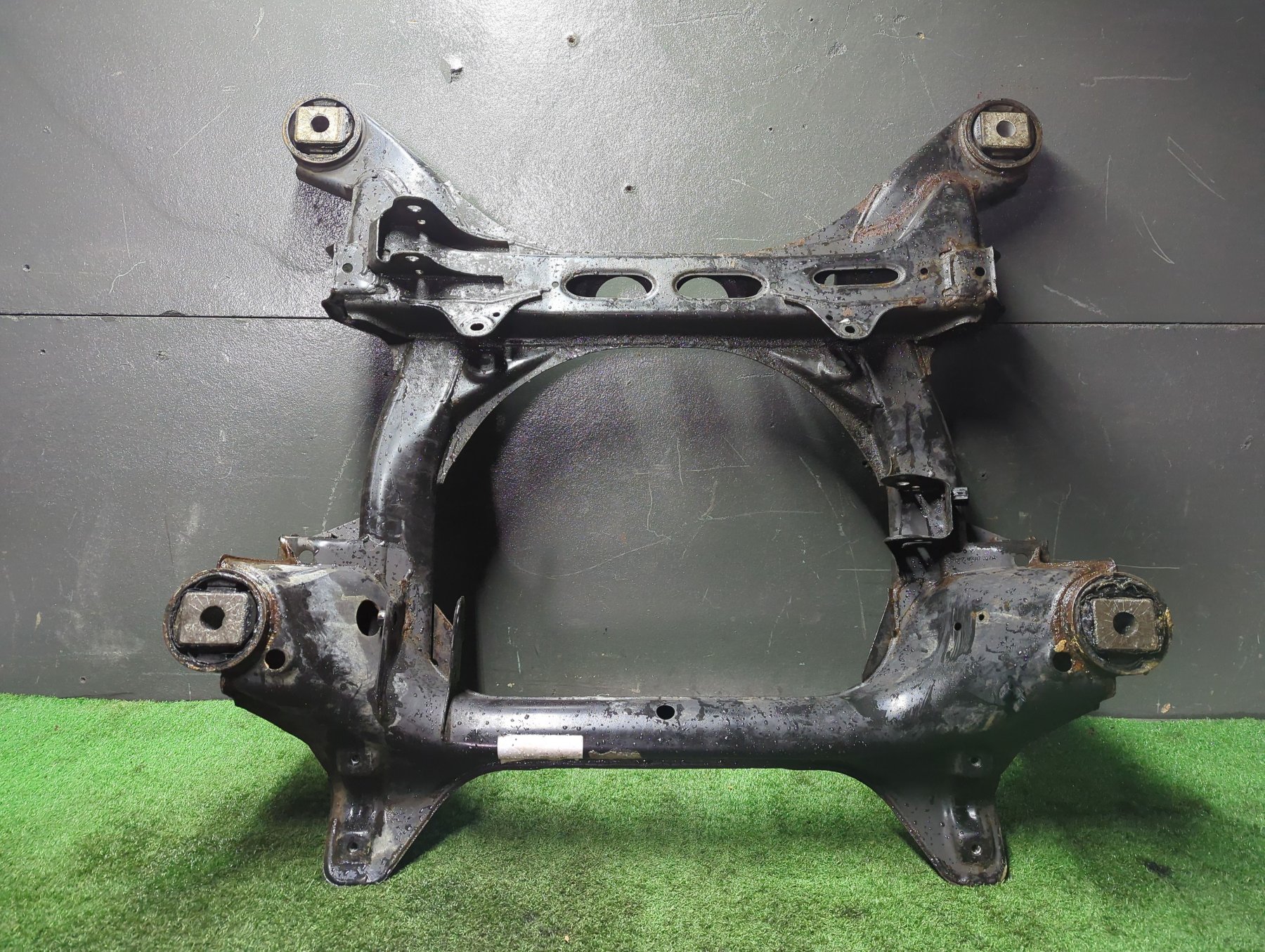 Підрамник передній Volkswagen Touareg I (2002-2010) 7L0400025