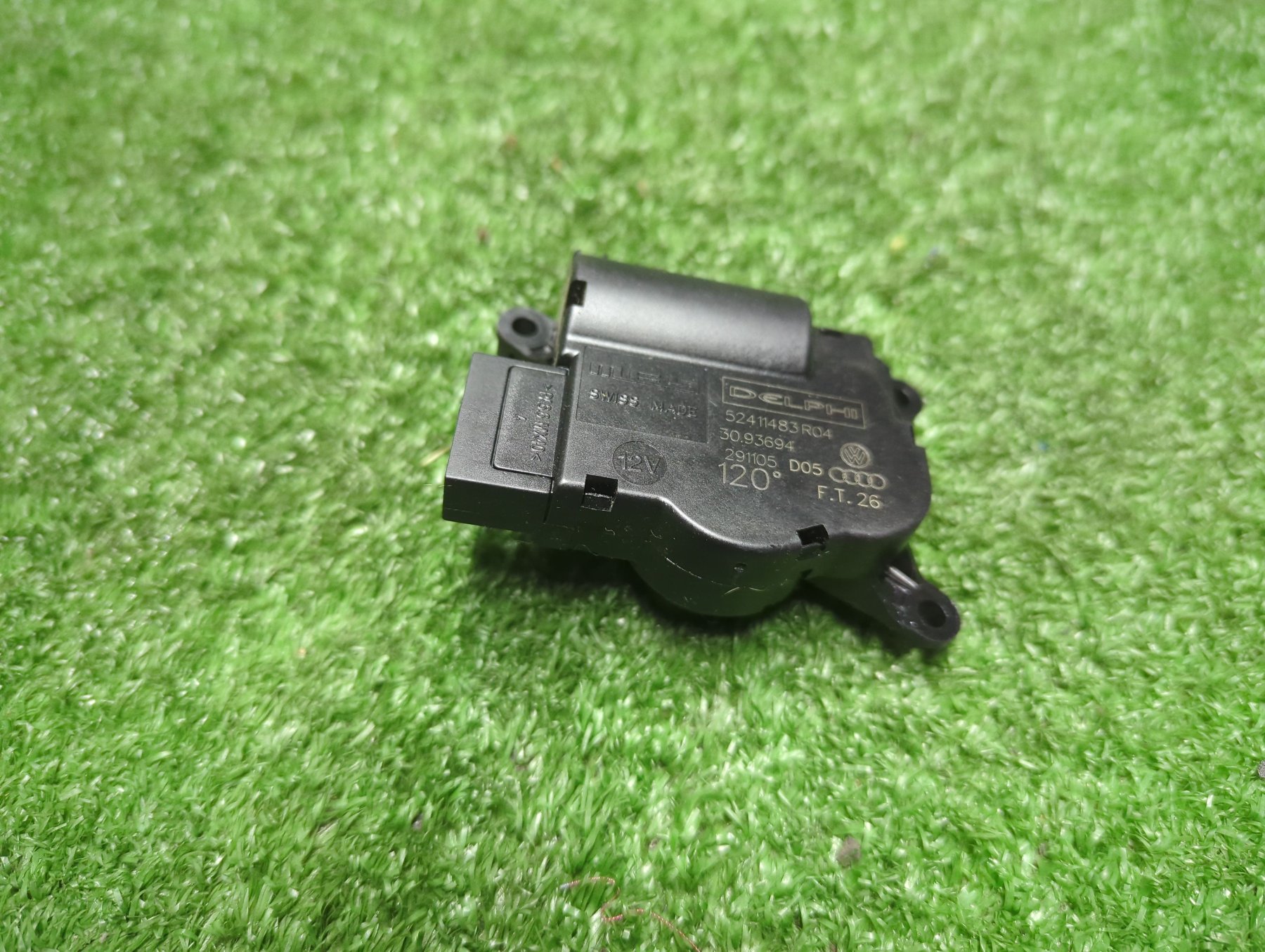 Привід заслонки пічки Volkswagen Touareg I (2002-2010) 52411483R04