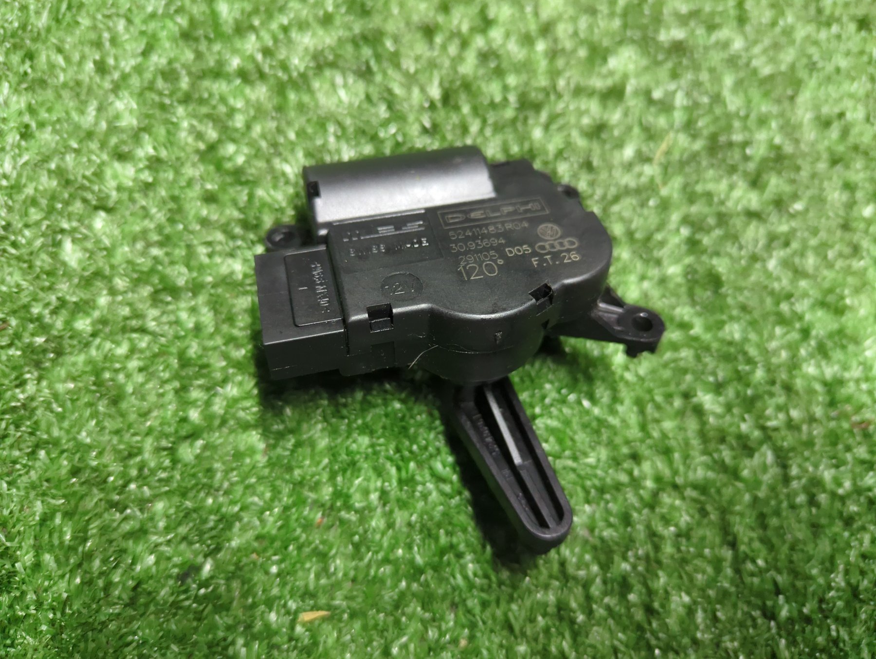 Привід заслонки пічки Volkswagen Touareg I (2002-2010) 52411483R04