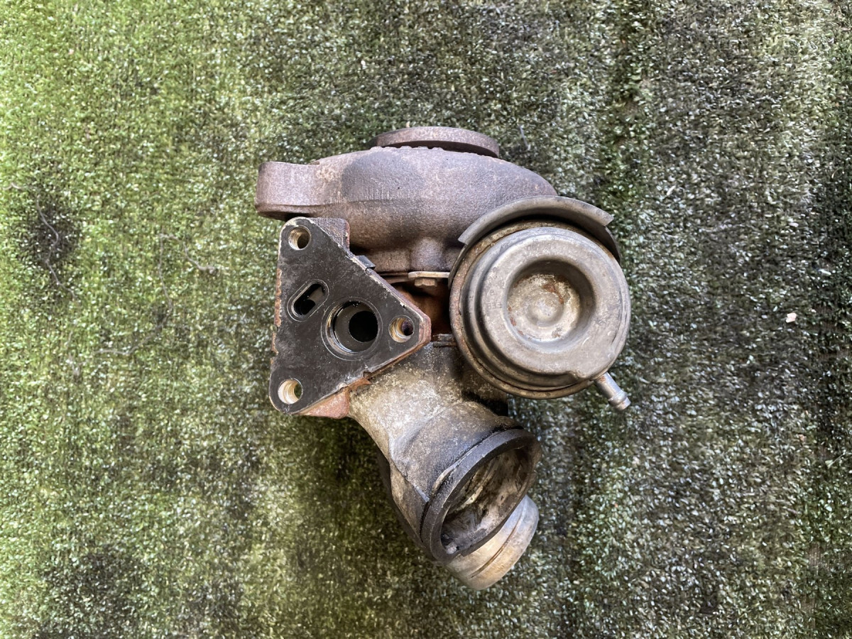 Турбіна Volkswagen Touareg I (2002-2010) 070145701J