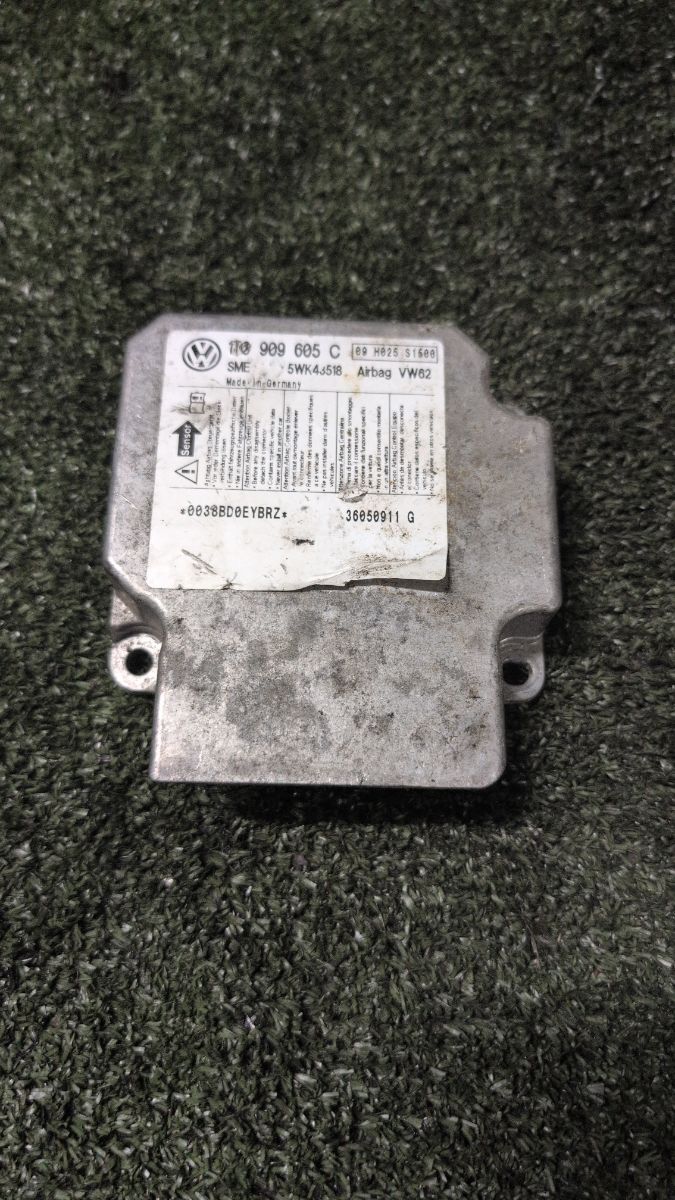 Блок airbag Volkswagen Touran I (2003-2010) 1T0909605C