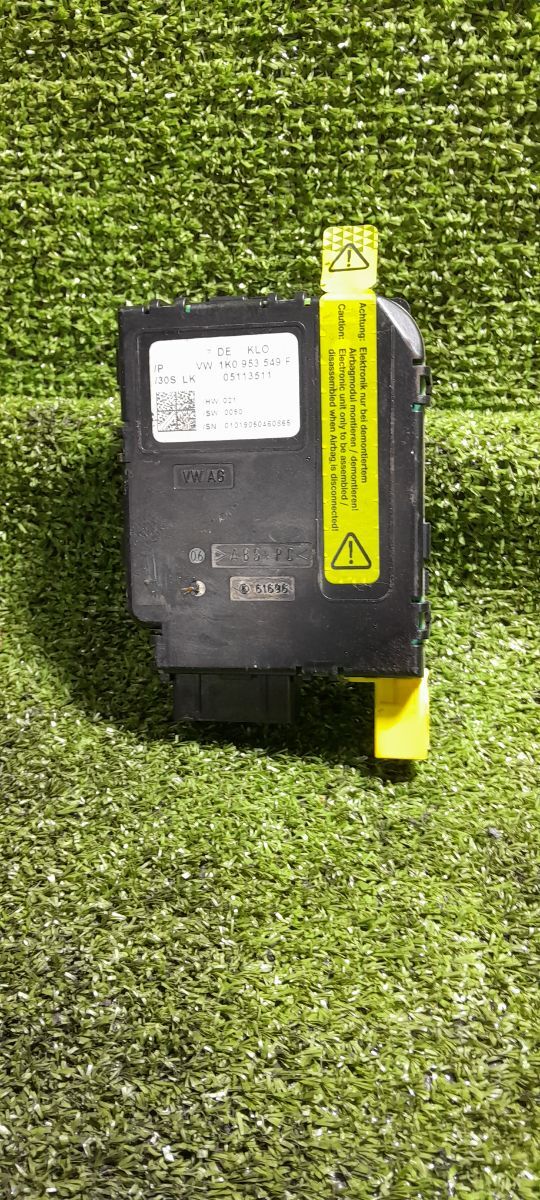 Блок керування підрульових перемикачів Volkswagen Touran I (2003-2010) 1K0953549