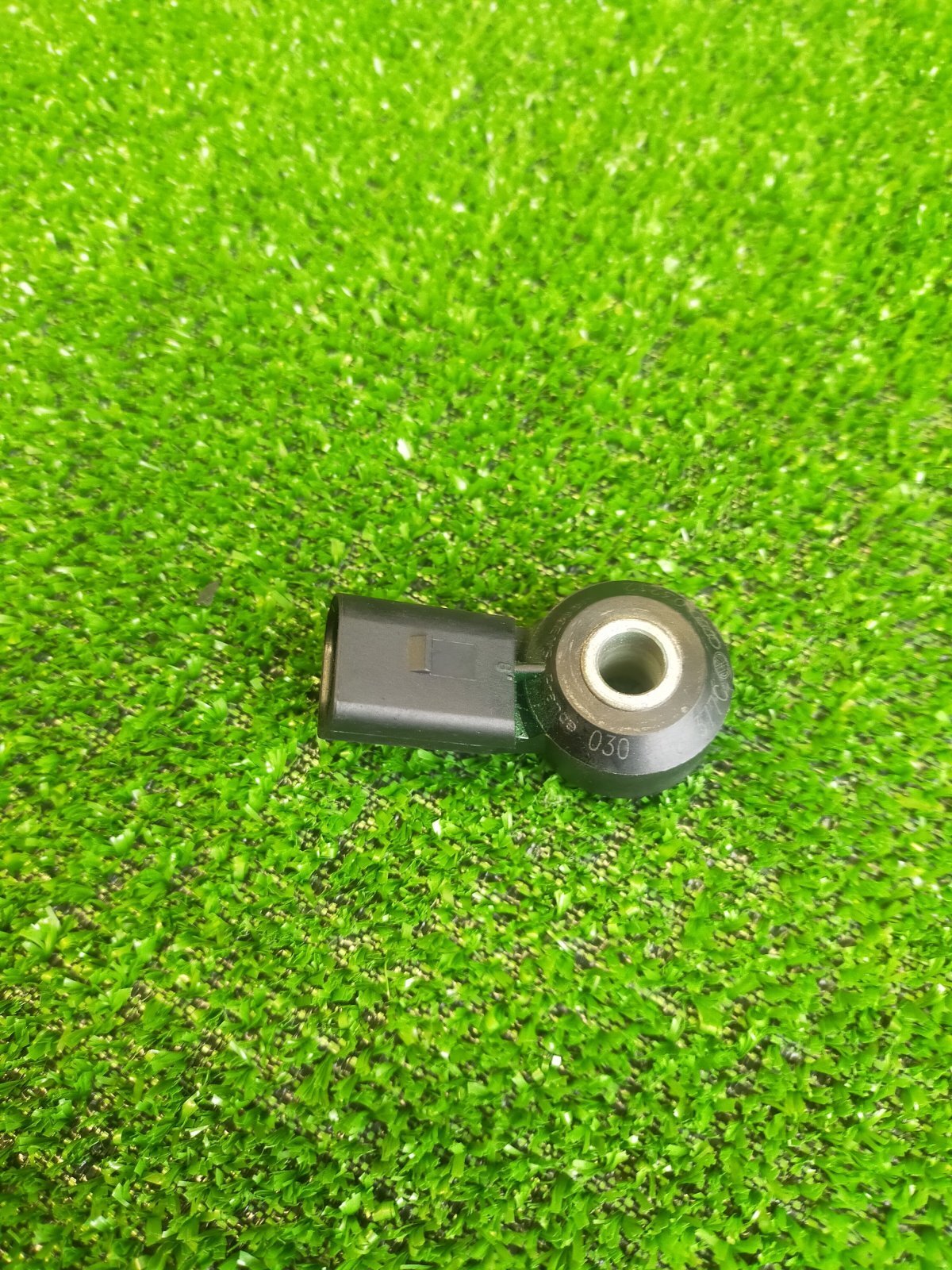 Датчик детонації Volkswagen Touran I (2003-2010) 030905377C