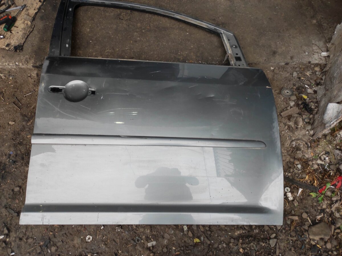 Двері volkswagen touran (2003-2015) Volkswagen Touran I (2003-2010) 1T0831056AB