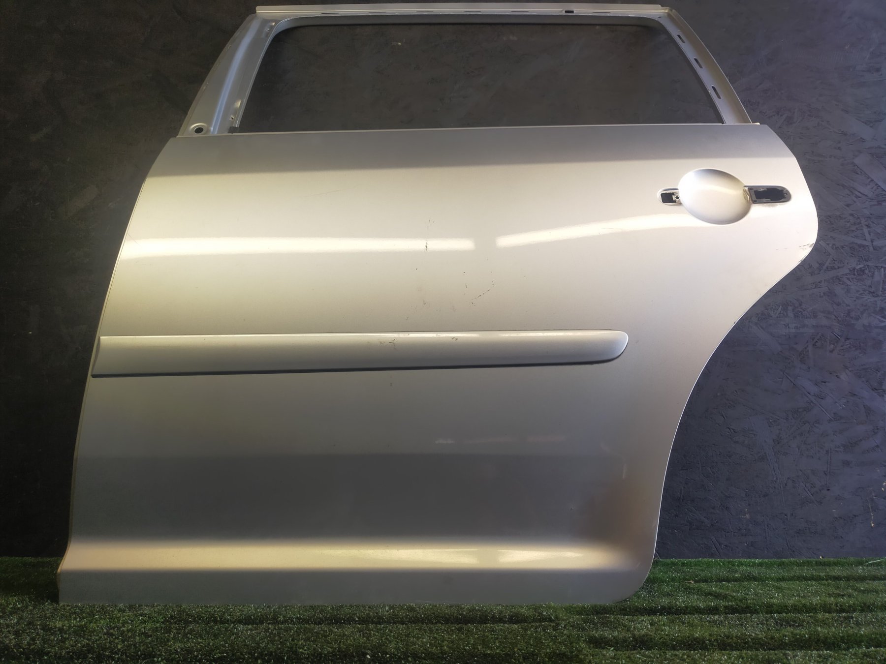 Двері задні ліві Volkswagen Touran I (2003-2010) 1T0833055R