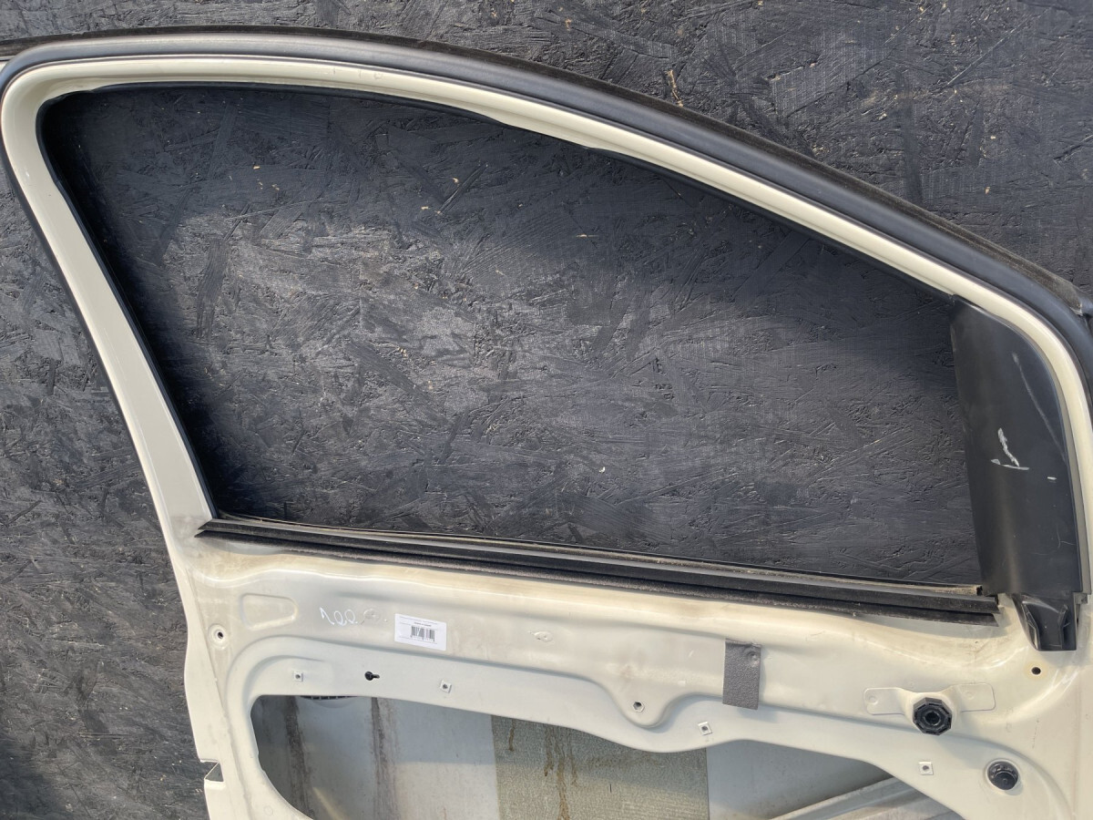 Дверка передня ліва Volkswagen Touran I (2003-2010) 1T0831055AA Вживаний