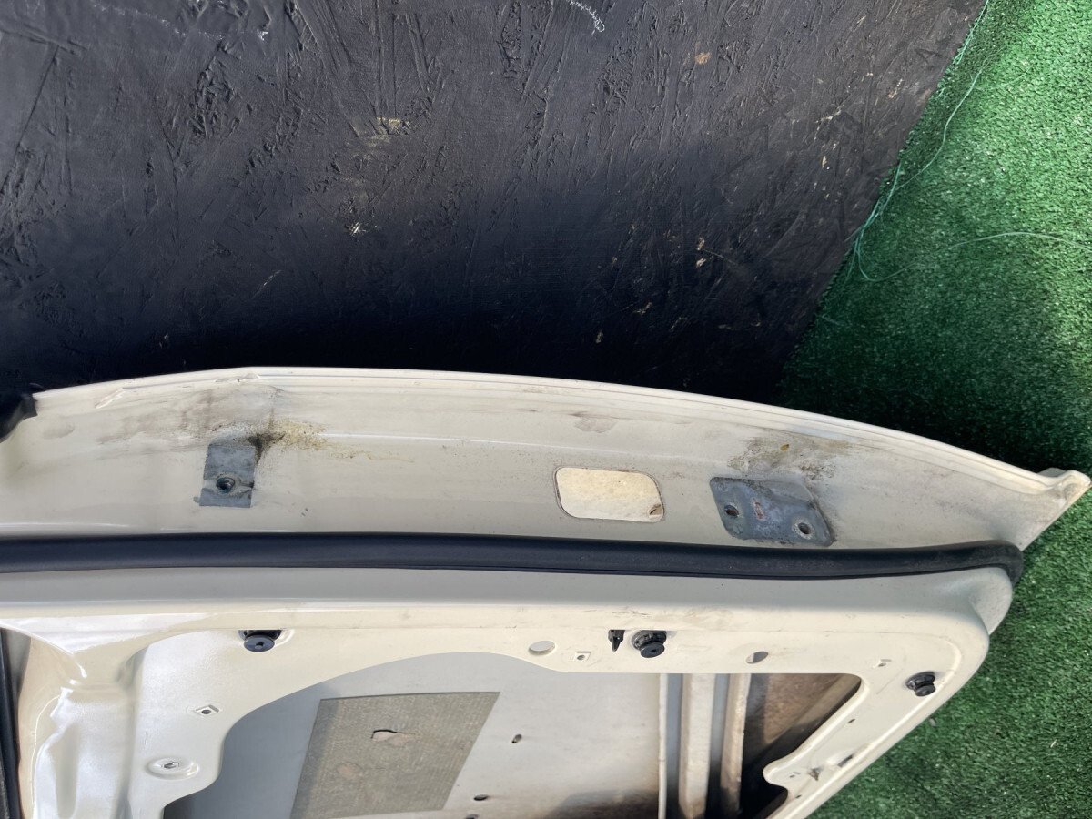 Дверка задня ліва Volkswagen Touran I (2003-2010) 1T0833055R Вживаний