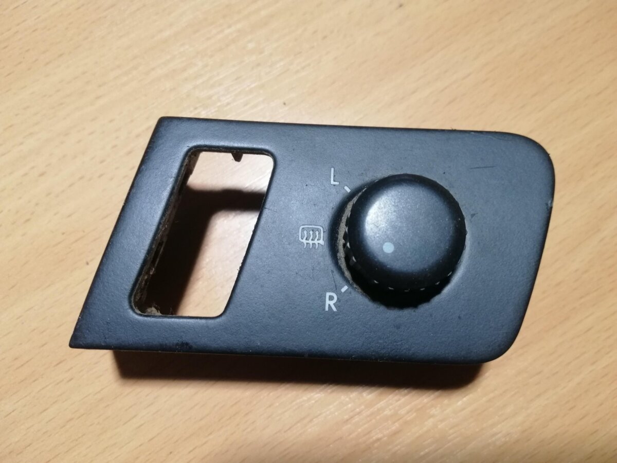 Кнопка регулировки зеркал Volkswagen Touran I (2003-2010) 1T1959552