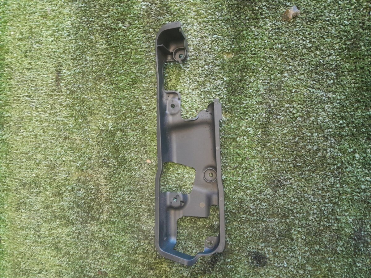 Накладка ручки Volkswagen Touran I (2003-2010) 1T0837197A