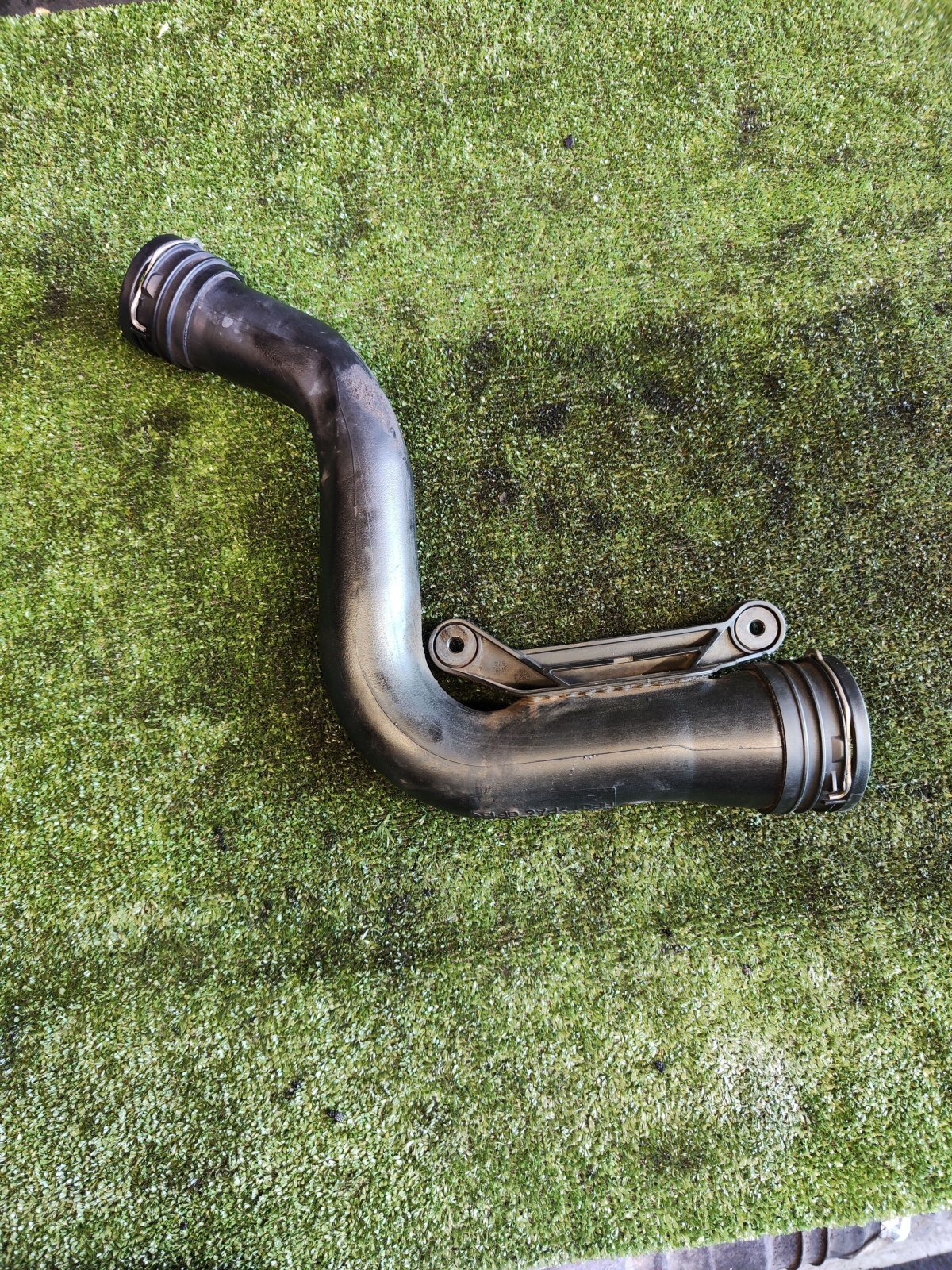 Патрубок інтеркулера Volkswagen Touran I (2003-2010) 1K0145762P