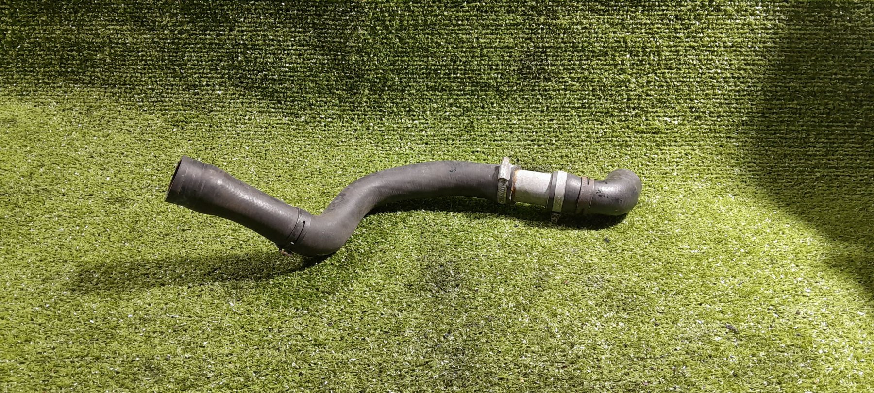 Патрубок радиатора верхний Volkswagen Touran I (2003-2010) 1K0121101BS