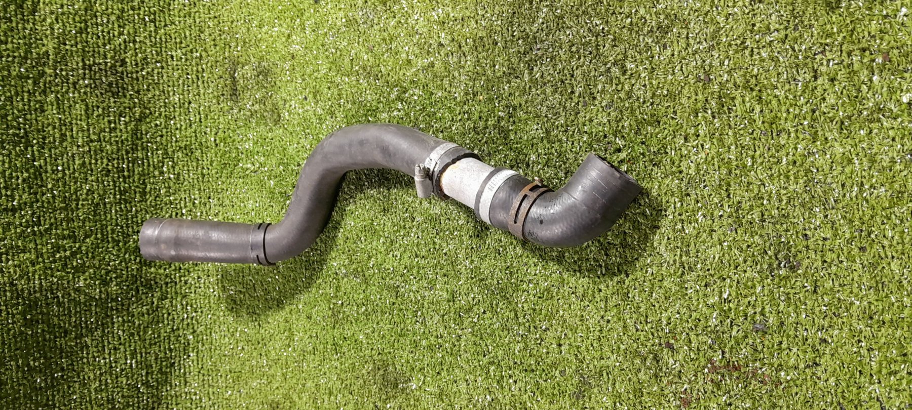 Патрубок радиатора верхний Volkswagen Touran I (2003-2010) 1K0121101BS