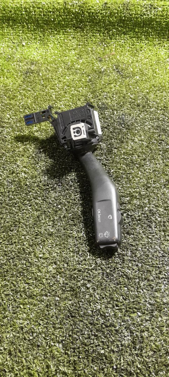 перемикач підрульовий, правий Volkswagen Touran I (2003-2010) 1K0953519A