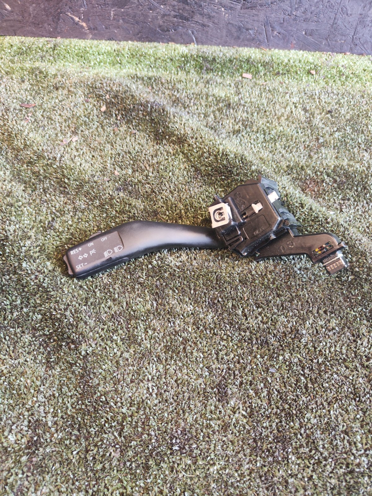 Підрульовий перемикач поворотів Volkswagen Touran I (2003-2010) 1K0953513A