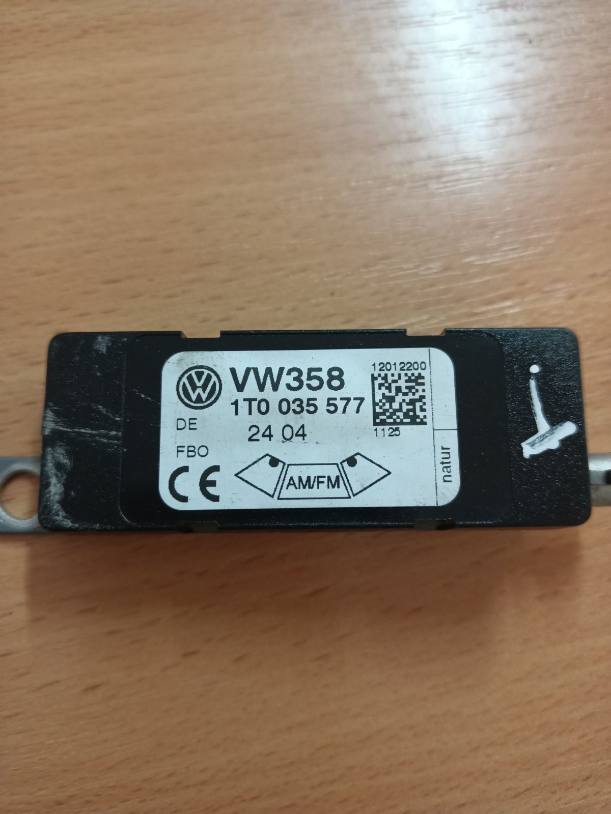Підсилювач антени Volkswagen Touran I (2003-2010) 1T0035577