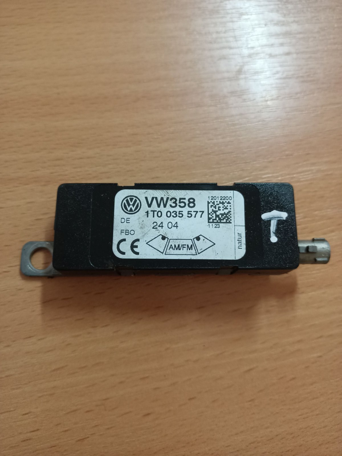 Підсилювач антени Volkswagen Touran I (2003-2010) 1T0035577