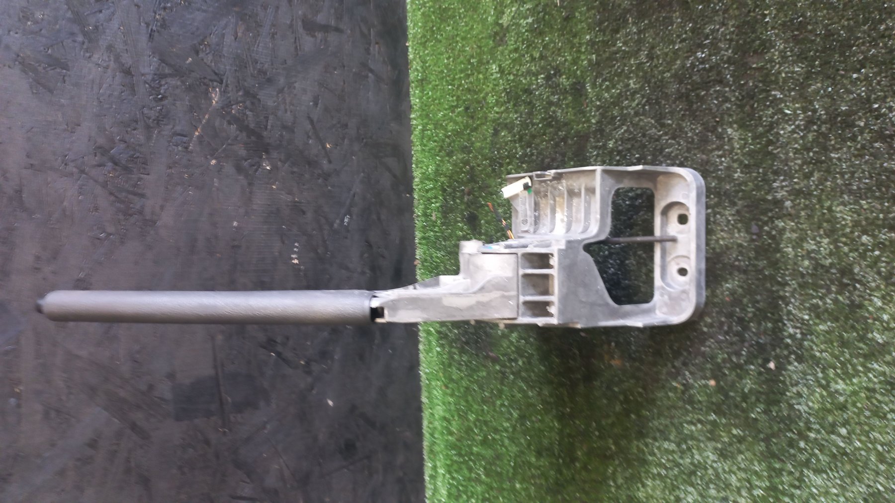 Ручка ручника Volkswagen Touran I (2003-2010) 1T1711303F