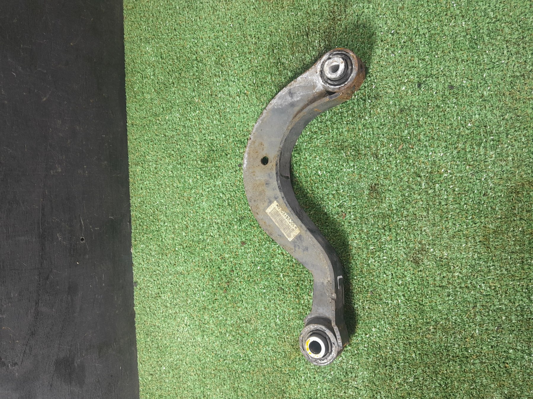 Важіль задньої підвіски верхній Volkswagen Touran I (2003-2010) 1K0505323N