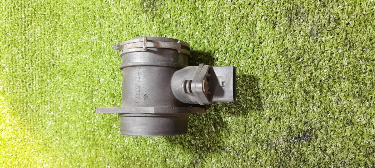 Витратомір повітря Volkswagen Touran I (2003-2010) 038906461B