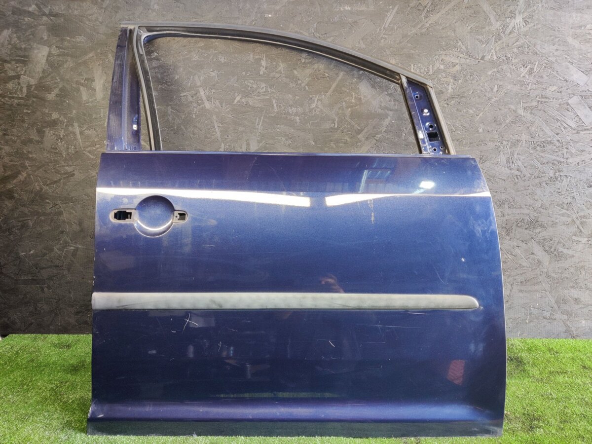 двері (передні кабіни в зборі; Двері передні, праві; Пасажирські передні двері) Volkswagen Touran I Рестайл (2010-2015) 1T0831056AA