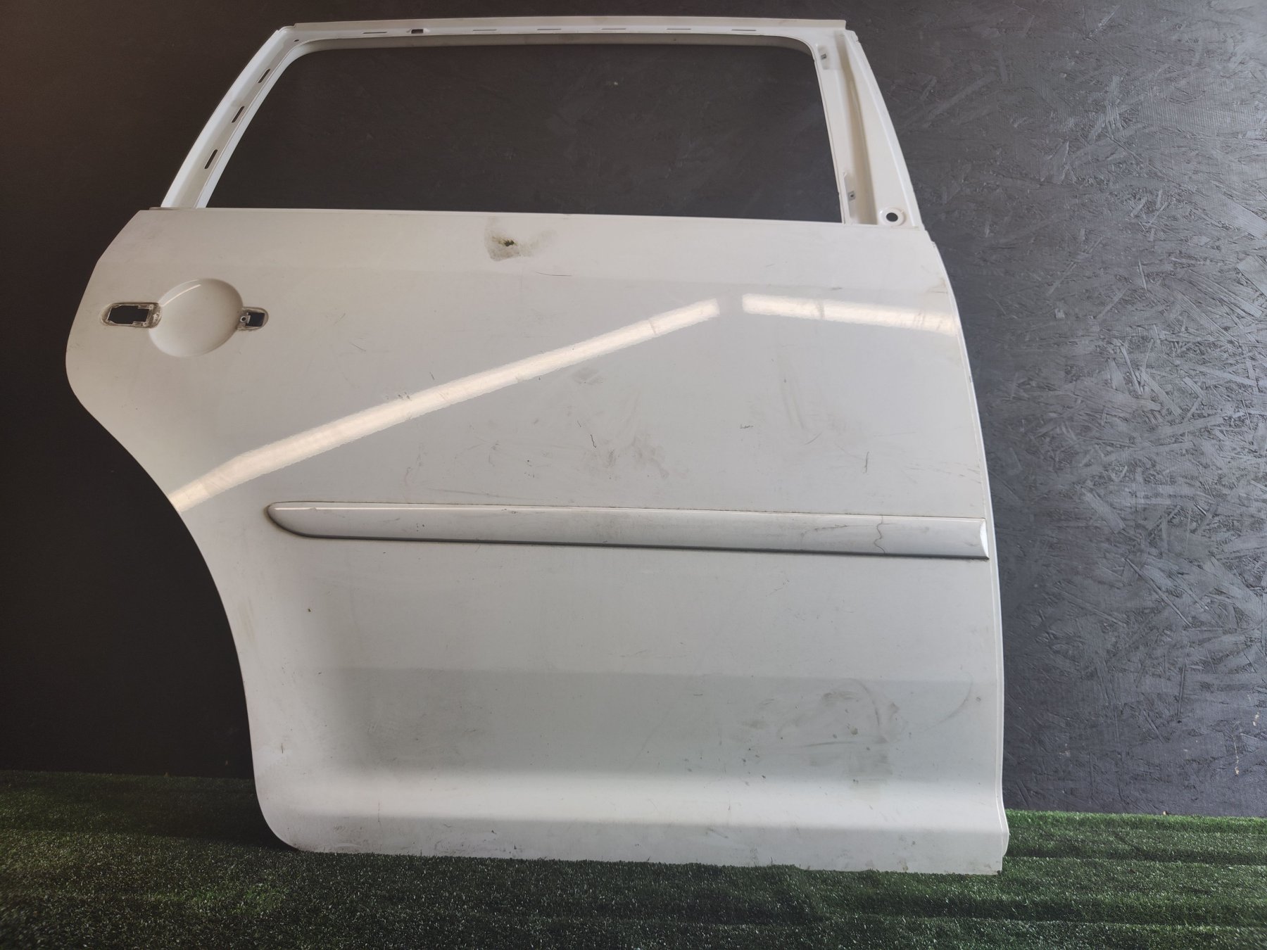 Двері задні праві Volkswagen Touran I Рестайл (2010-2015) 1T0833056S