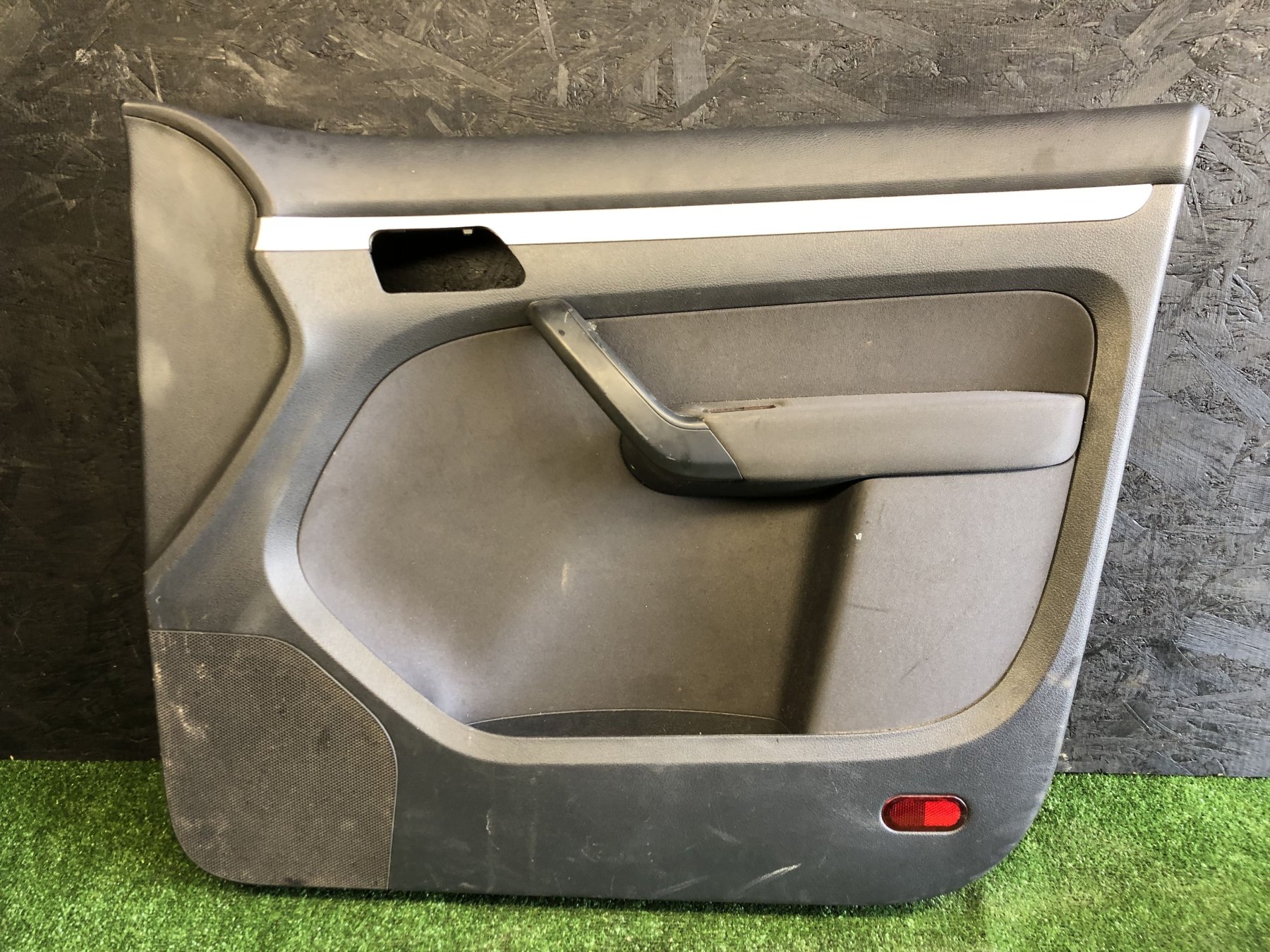 Карта двери передней правой Volkswagen Touran I Рестайл (2010-2015) 1T1867012