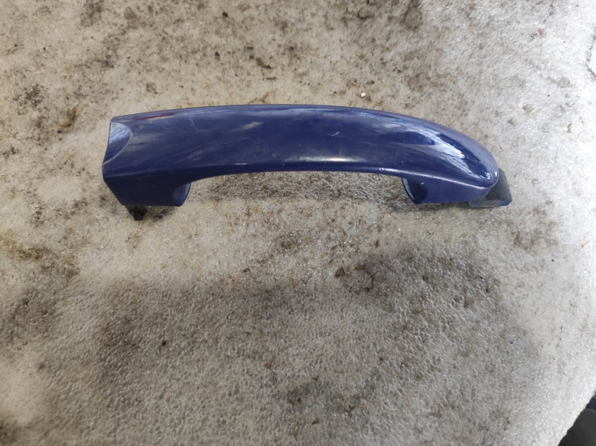 Ручка дверей зовнішня  задня ліва Volkswagen Touran I Рестайл (2010-2015) 7H0837205C