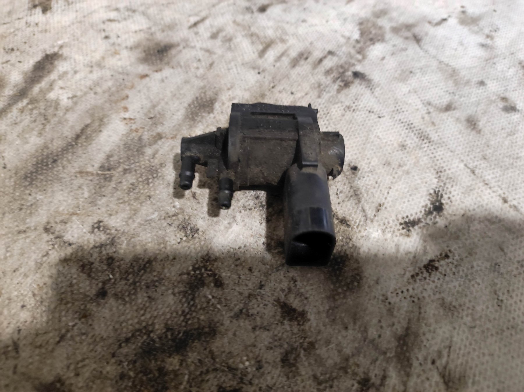 Клапан электромагнитный (вакуумный) Volkswagen Transporter T4 (1990-2003) 1J0906283C