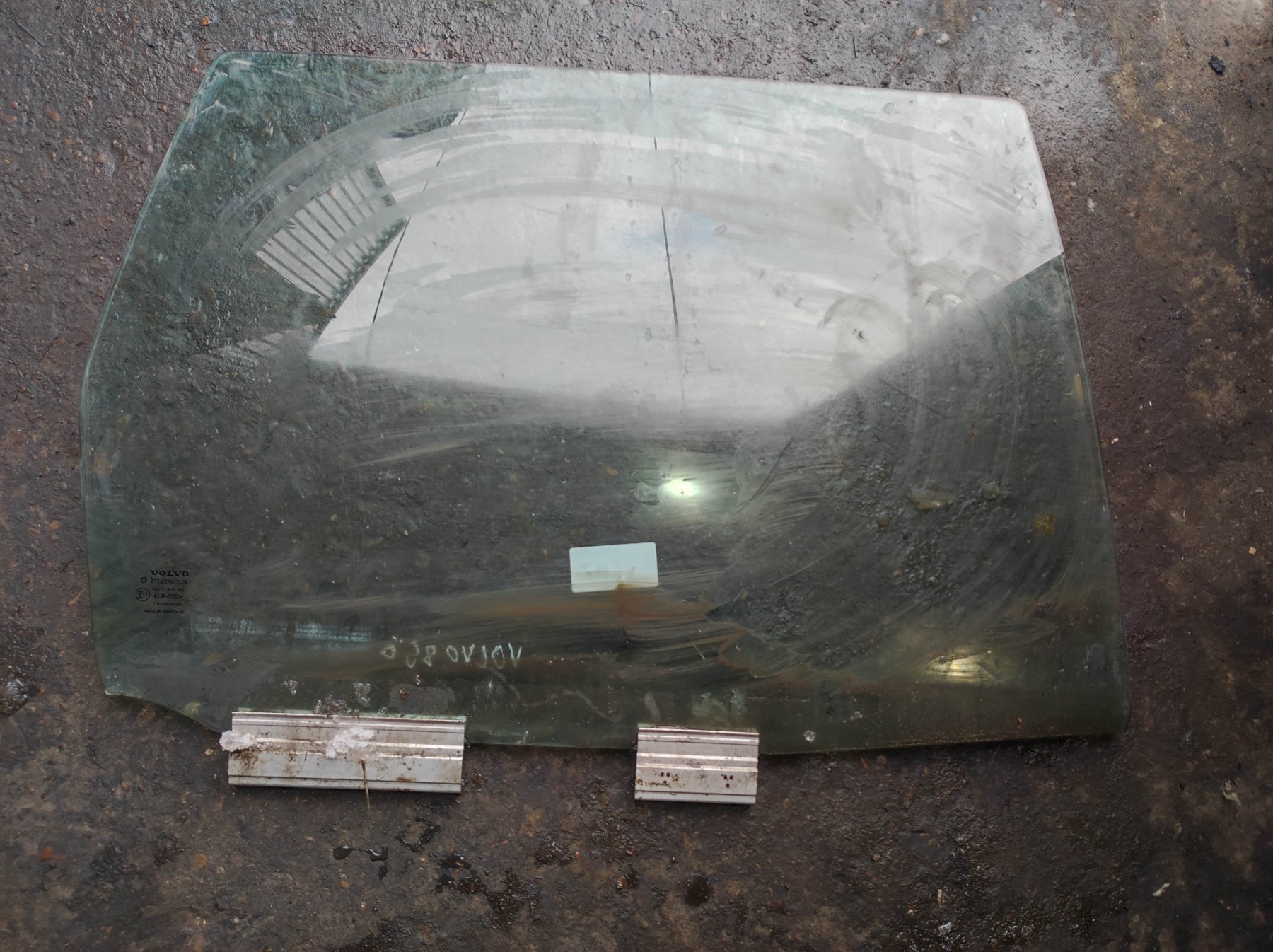 вікно задніх дверей; скло заднє праве; скло задніх дверей, правих; скло задньої двері правої Volvo 850 1 (1991-1997) 9484602